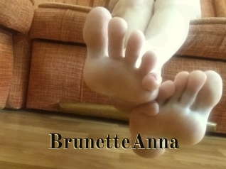 BrunetteAnna