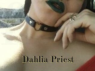 Dahlia_Priest