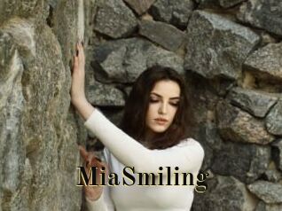 MiaSmiling