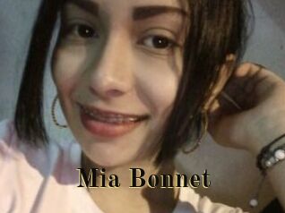 Mia_Bonnet