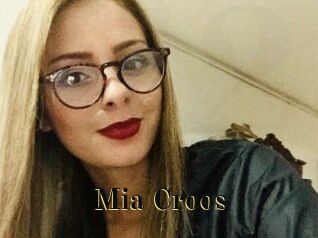 Mia_Croos