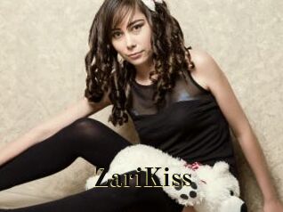 ZariKiss